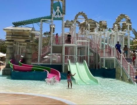 עקבה Castle Beach Hotel מראה חיצוני תמונה