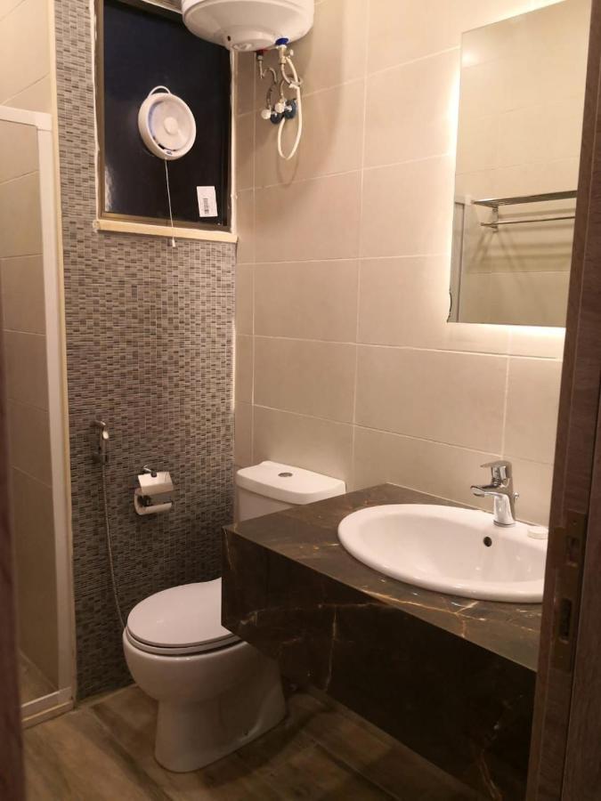 עקבה Castle Beach Hotel מראה חיצוני תמונה